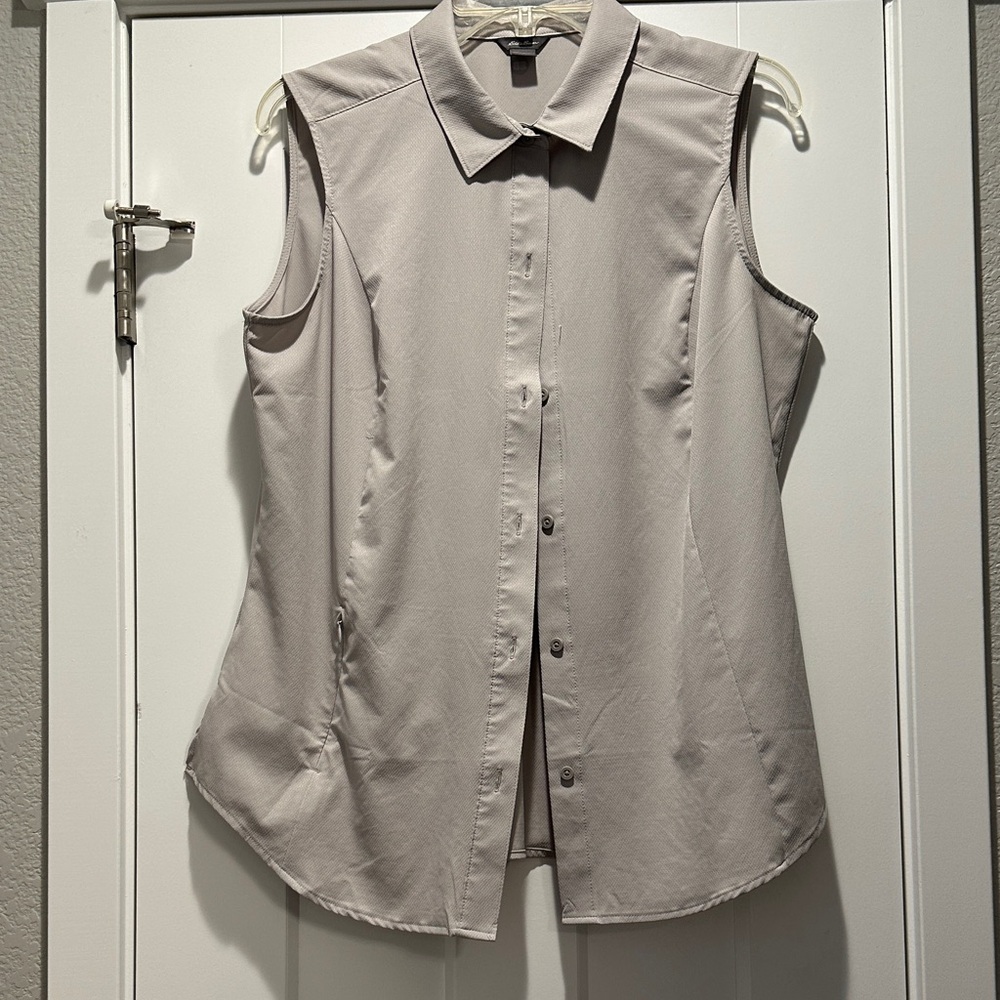 Eddie Bauer Light Gray Sleeveless Button-Down Shirt